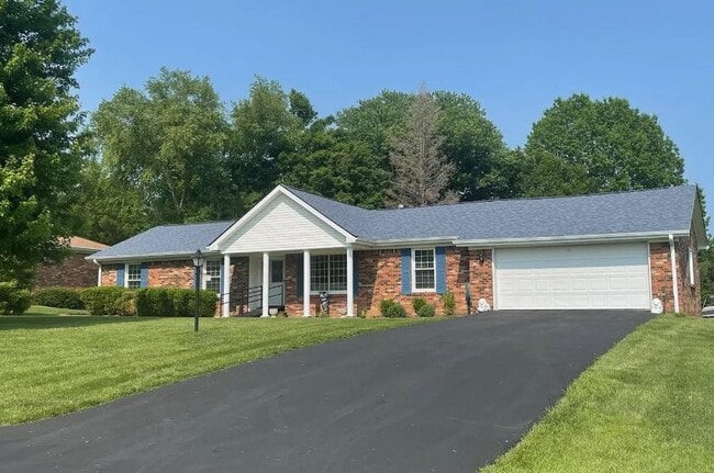 Photo - 121 Winding Way House