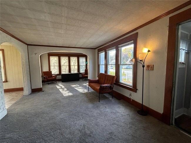 Photo - 125 Windsor Rd