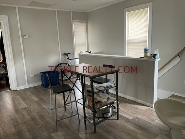 Photo - 77 Alexander St Unidad UP