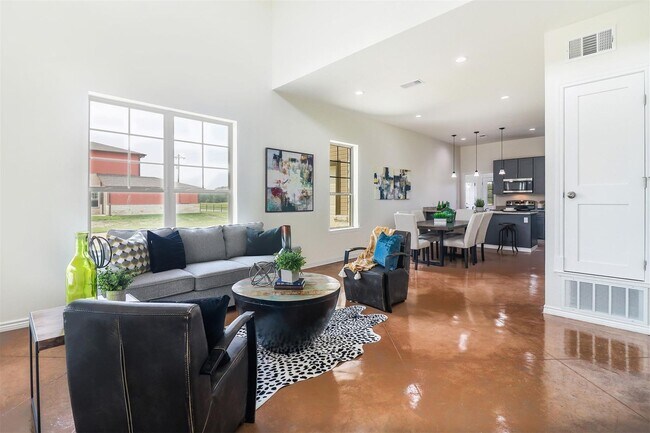 Photo - Charming 3-Bedroom Townhome near Lake Tawa...