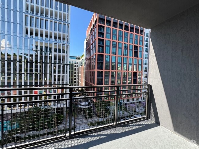 Building Photo - 28 NW 31st St Unit B1 Rental