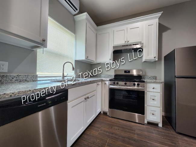 Photo - 101 N Pecan St Unidad 105