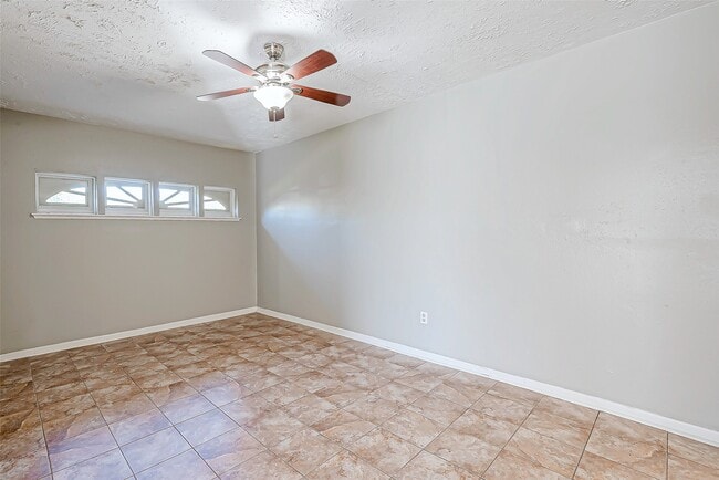 Photo - 5105 Beaver Hollow Dr