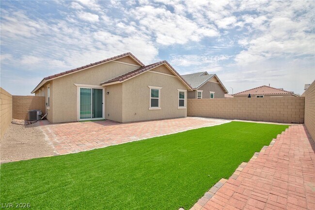 Photo - 819 Cottonwood Hl Pl