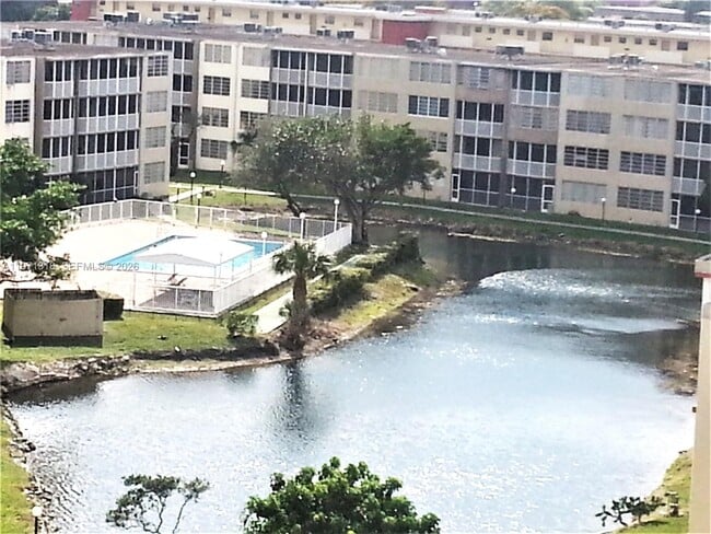 Photo - 1770 NE 191st St Unit 813-1