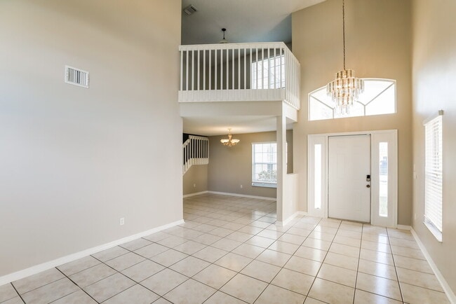 Photo - 333 SW 195th Ave