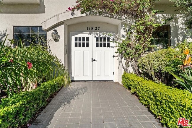 Photo - 11827 Goshen Ave Unit 201