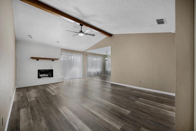 Photo - 105 Quail Run