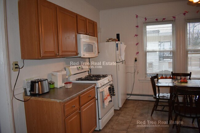 Photo - 129 Saint Alphonsus St Unit 2