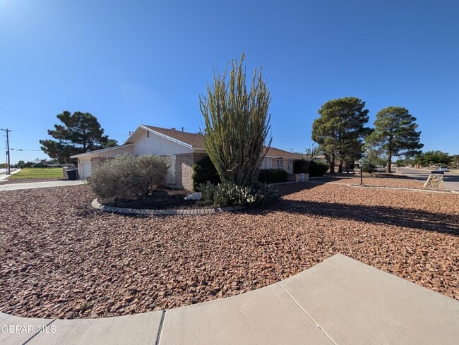 Photo - 17001 Carson Dr