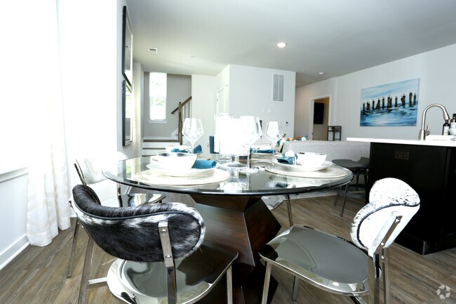 Two Bedroom - Dining - Bayside Cove