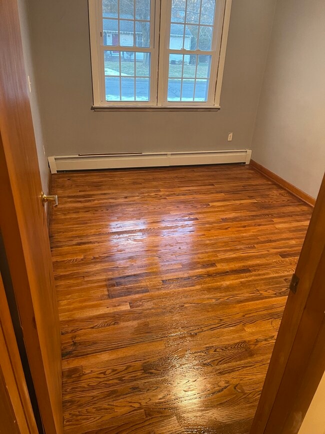 Photo - 92 Rambler St