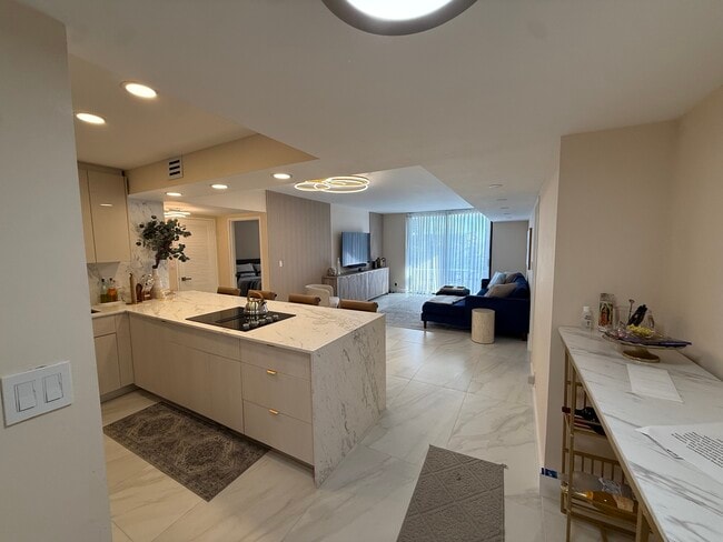 Building Photo - 500 Three Islands Blvd Unit 214A
