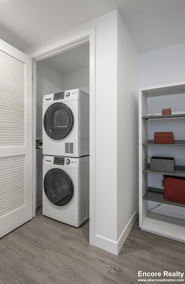 Photo - 425 Massachusetts Ave Unidad B1 - 1810