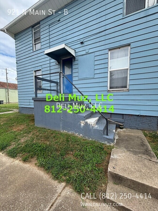 Photo - 921 N Main St Unit B
