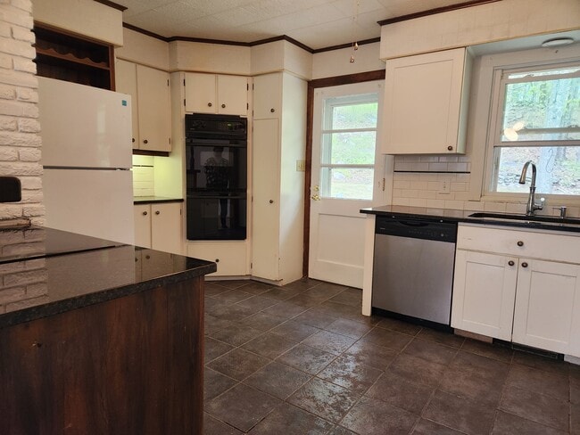 Photo - 44 Lakeside Dr