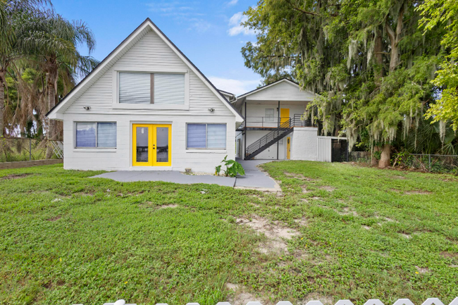 Building Photo - 1824 Lake St Rental
