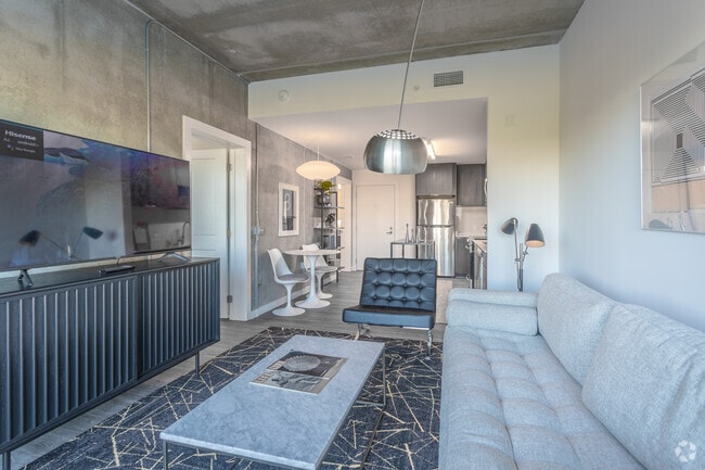 1BR,1BA,- The Imperial