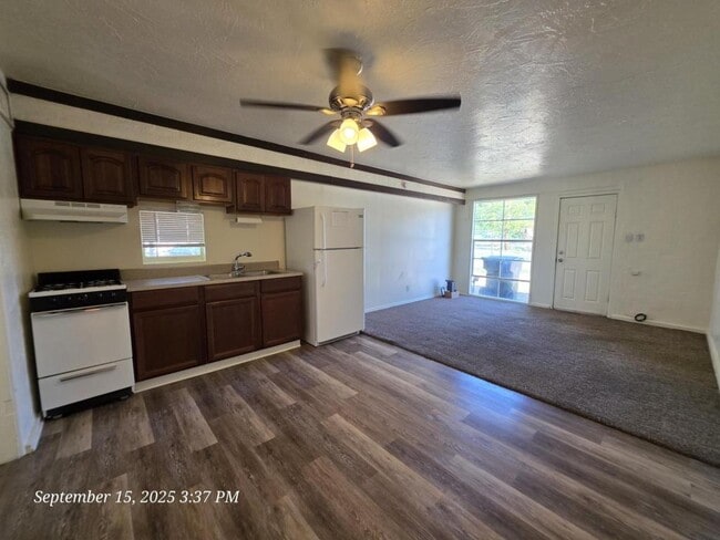 Photo - 2177 Kingman Ave