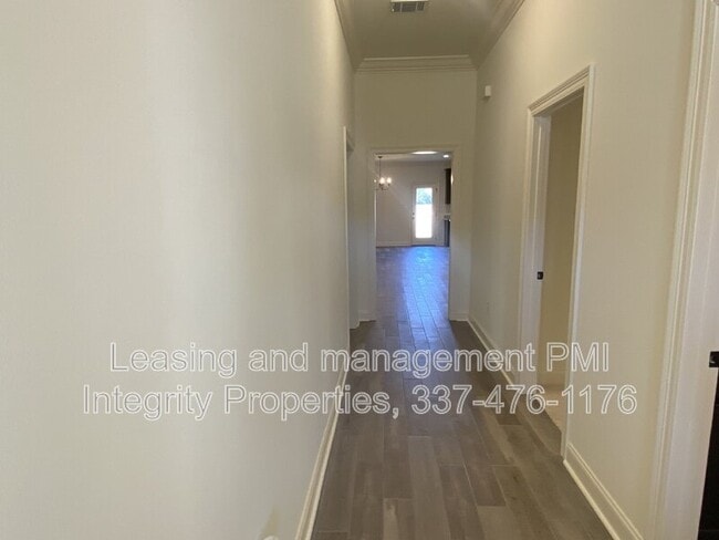 Photo - 103 Tenor St