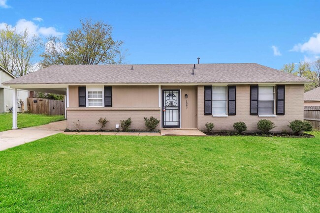 Photo - 3883 Winwood Dr House