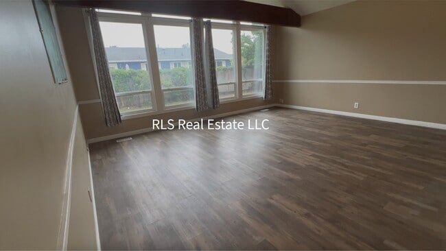 Photo - 1572 E Hidden Valley Rd