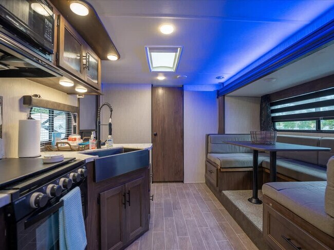 Photo - 1905 W St Louis St Unidad ID1358958P