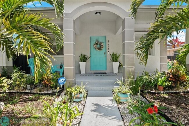 Building Photo - 4276 SW 56th Ave Rental
