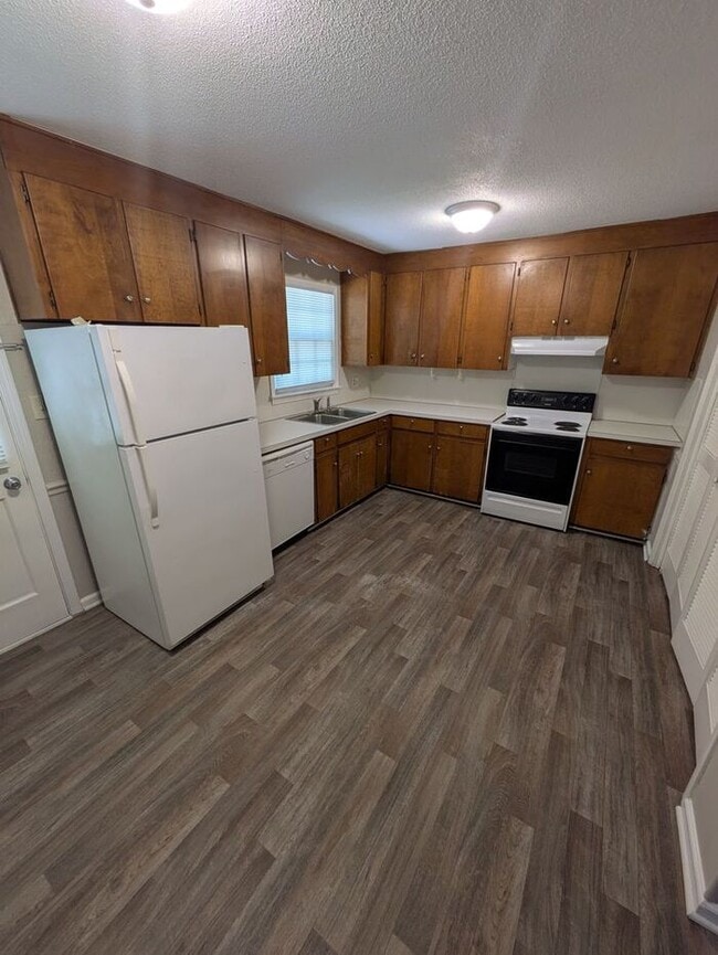 Photo - 2BD/1BA Unit in Hickory
