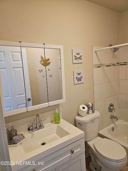Photo - 4067 Gilmore St