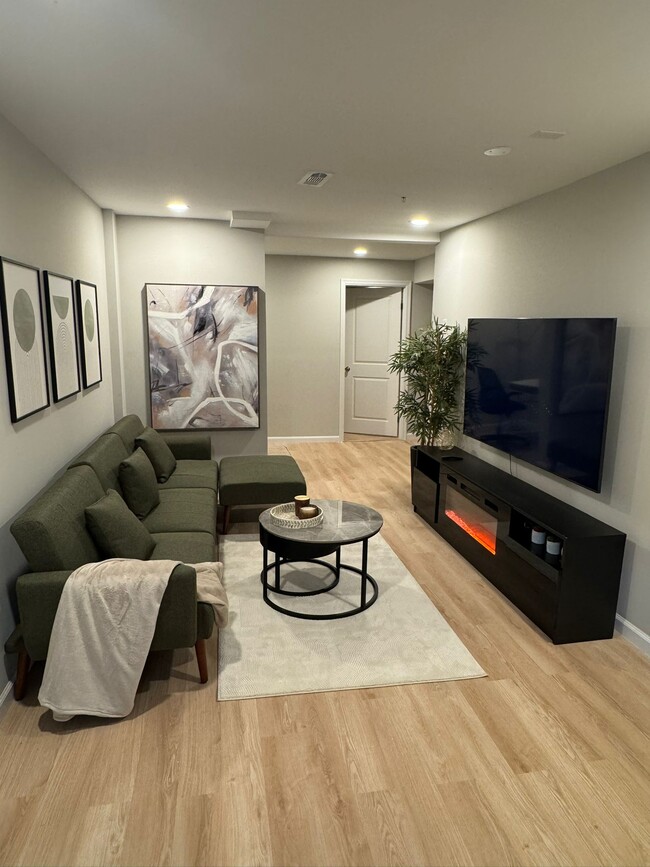 Building Photo - 1506 Mississippi Ave SE