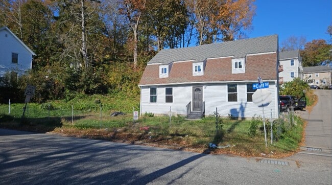 Building Photo - 158 Cliff St Unit 2