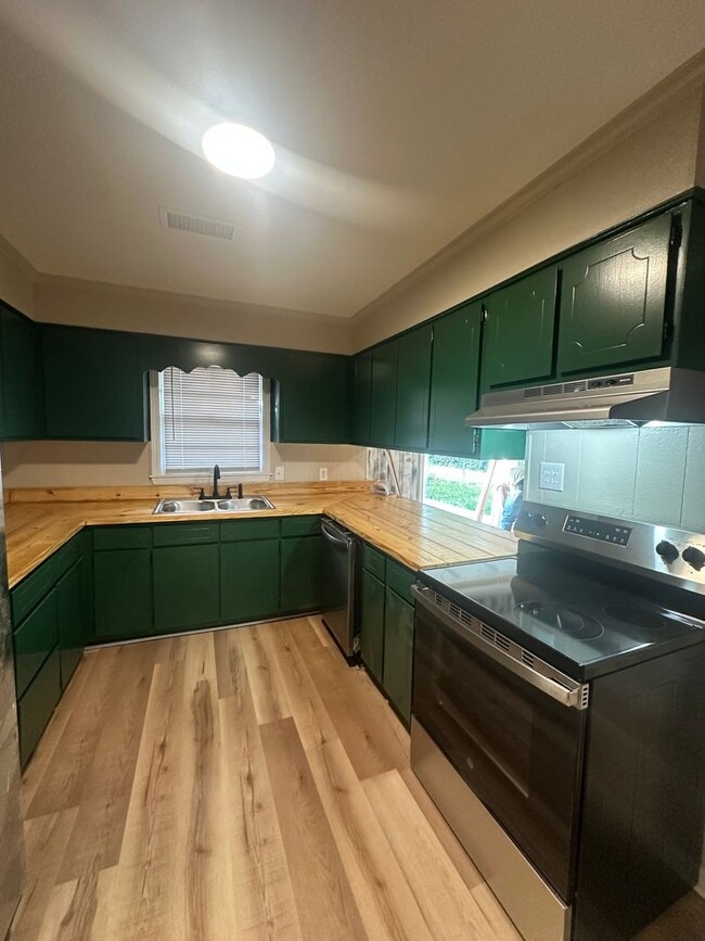 Photo - 804 Adams St