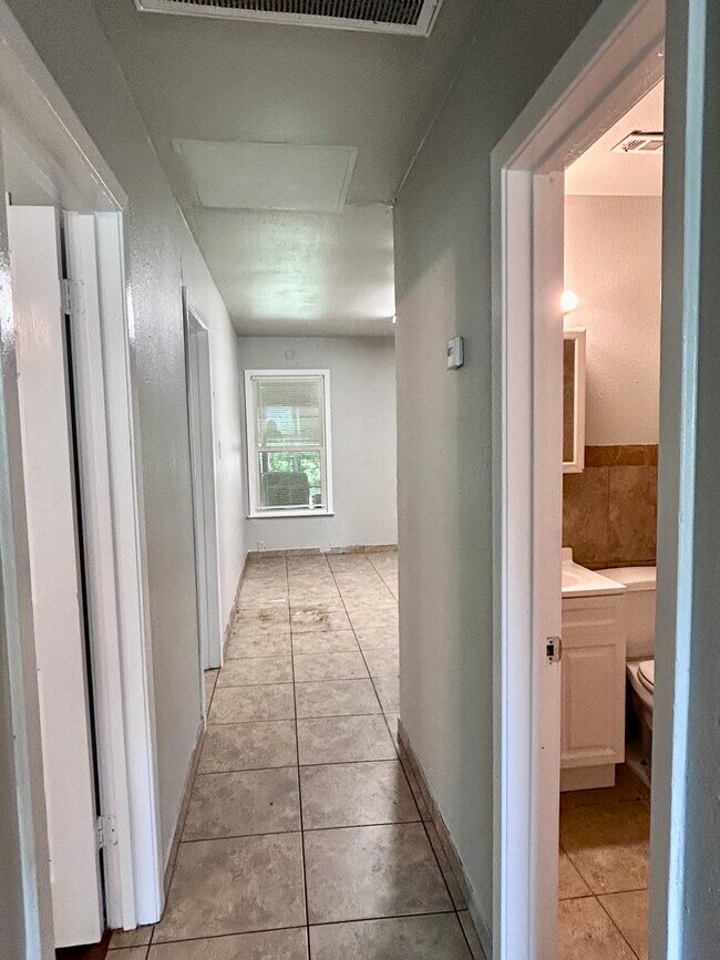 Photo - 203 Madison St Unit A