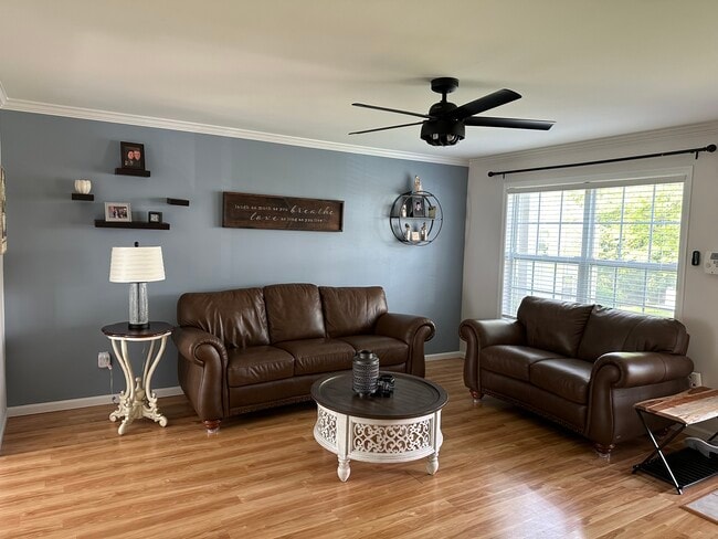 5482 Rinker Cir
