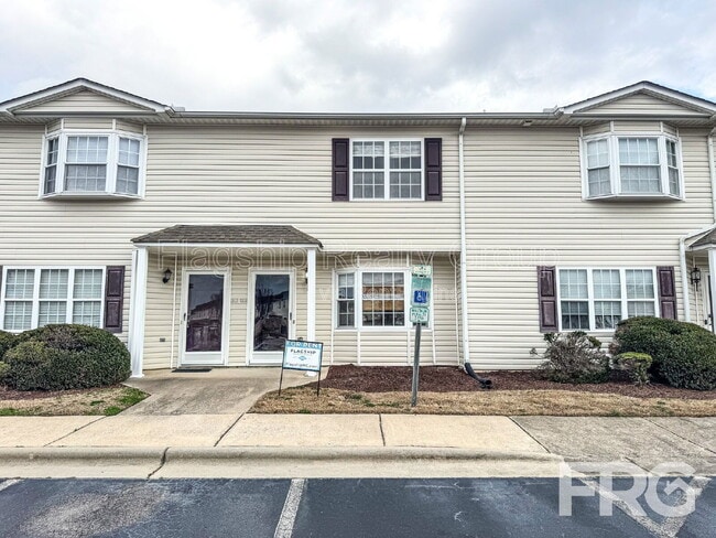 Building Photo - 3813 E Vancroft Cir