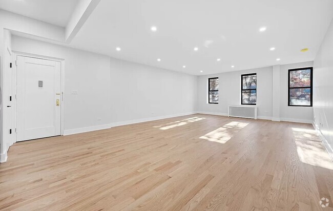 Building Photo - 366 W 46th St Unit 3B Rental