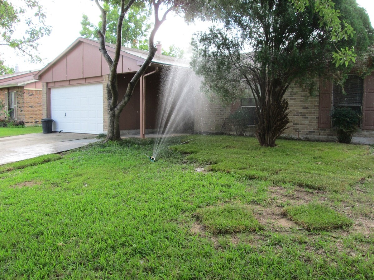Photo - 6818 Glenstein Dr