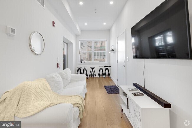 Building Photo - 1702 Point Breeze Ave Unit C Rental