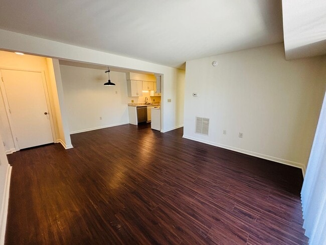 Photo - 207 Wharton St SE