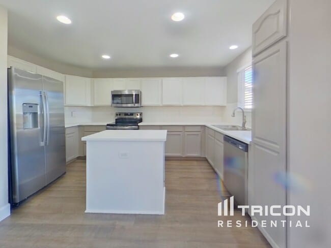 Photo - 6765 Lionshead Pkwy