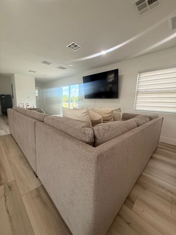 Photo - 820 N Trebol St