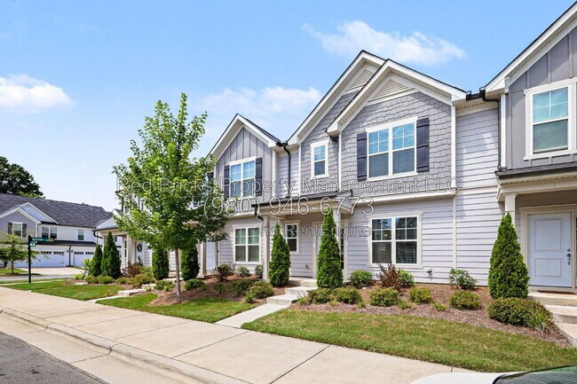 Photo - 13027 Rover St