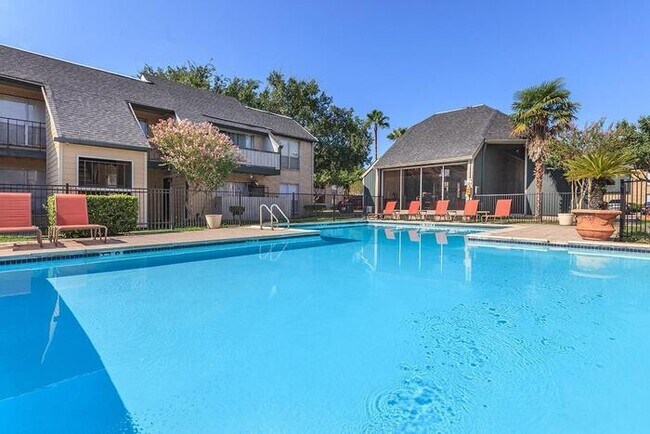 Photo - 2139 Lake Hills Dr Unit d2