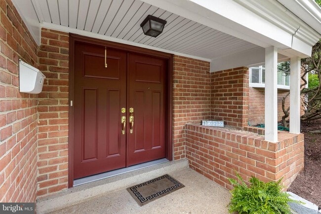 Photo - 1222 Noyes Dr