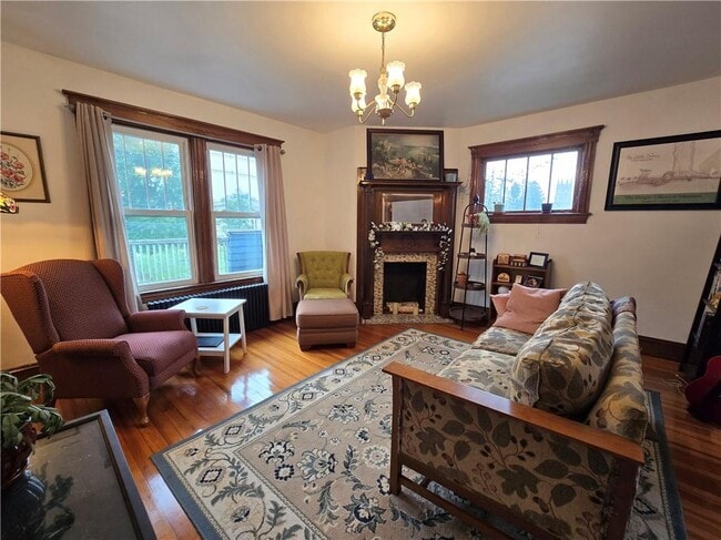 Photo - 1844 Broad St