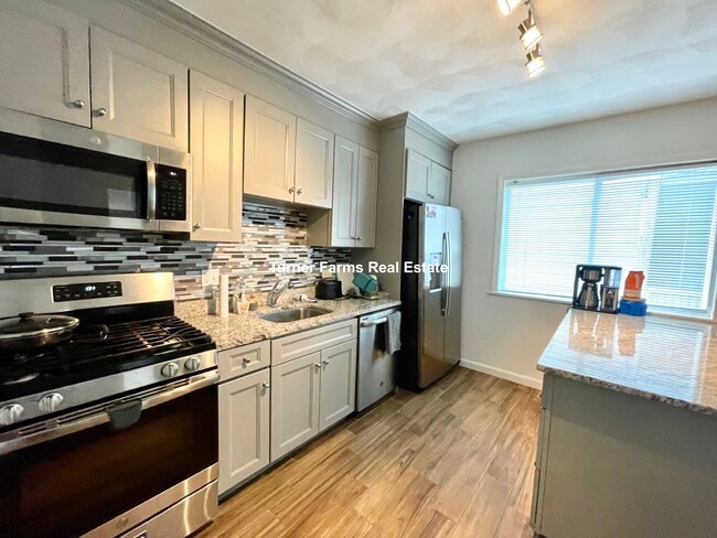 Photo - 48 Derby St Unit 1