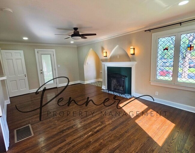 Photo - 431 E 69th Terrace