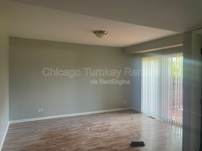 Photo - 3212 Charlemagne Ave