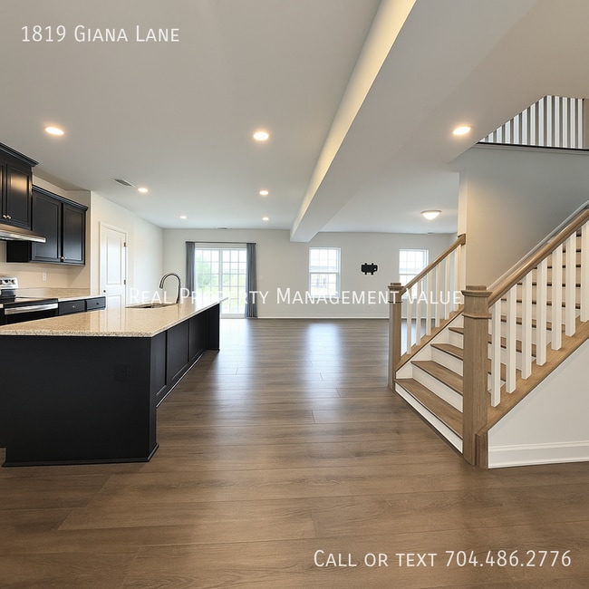 Photo - 1819 Giana Ln